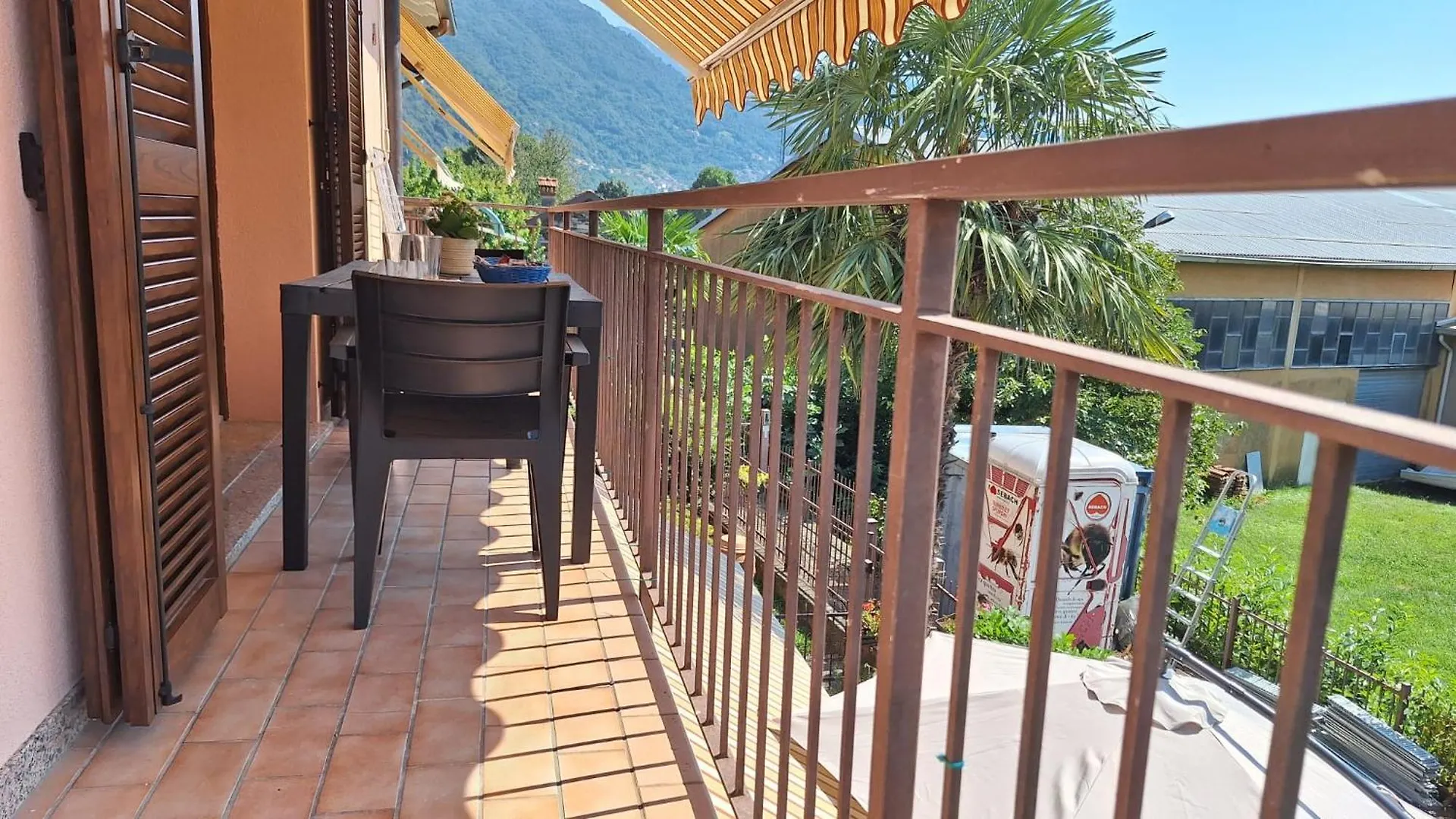 Apartment Villa Golden Lake 2 - Just Few Steps From The Lake Dervio