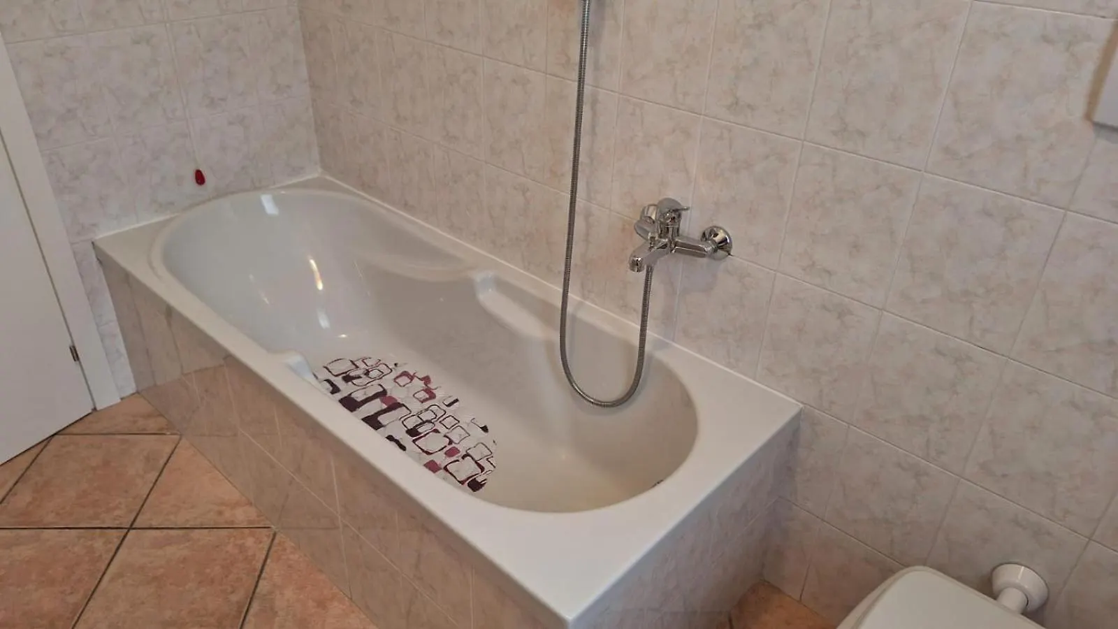 Apartment Villa Golden Lake 2 - Just Few Steps From The Lake Dervio