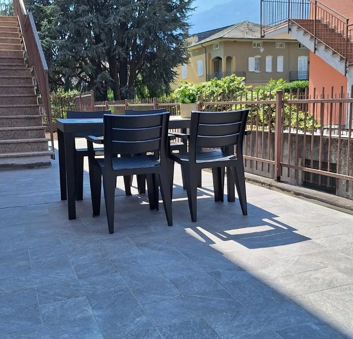 Apartment Villa Golden Lake 2 - Just Few Steps From The Lake Dervio
