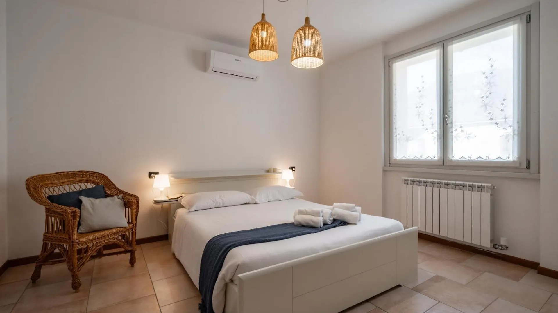 Apartment Villa Golden Lake 2 - Just Few Steps From The Lake Dervio