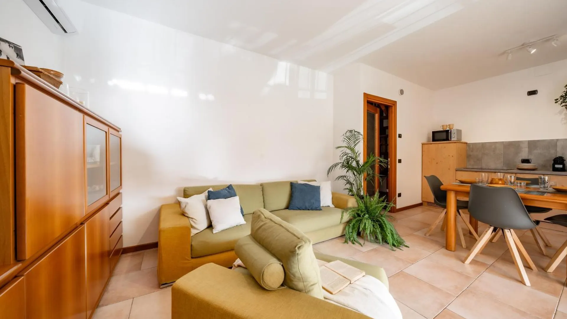 Villa Golden Lake 2 - Just Few Steps From The Lake Dervio 0*,  Italy