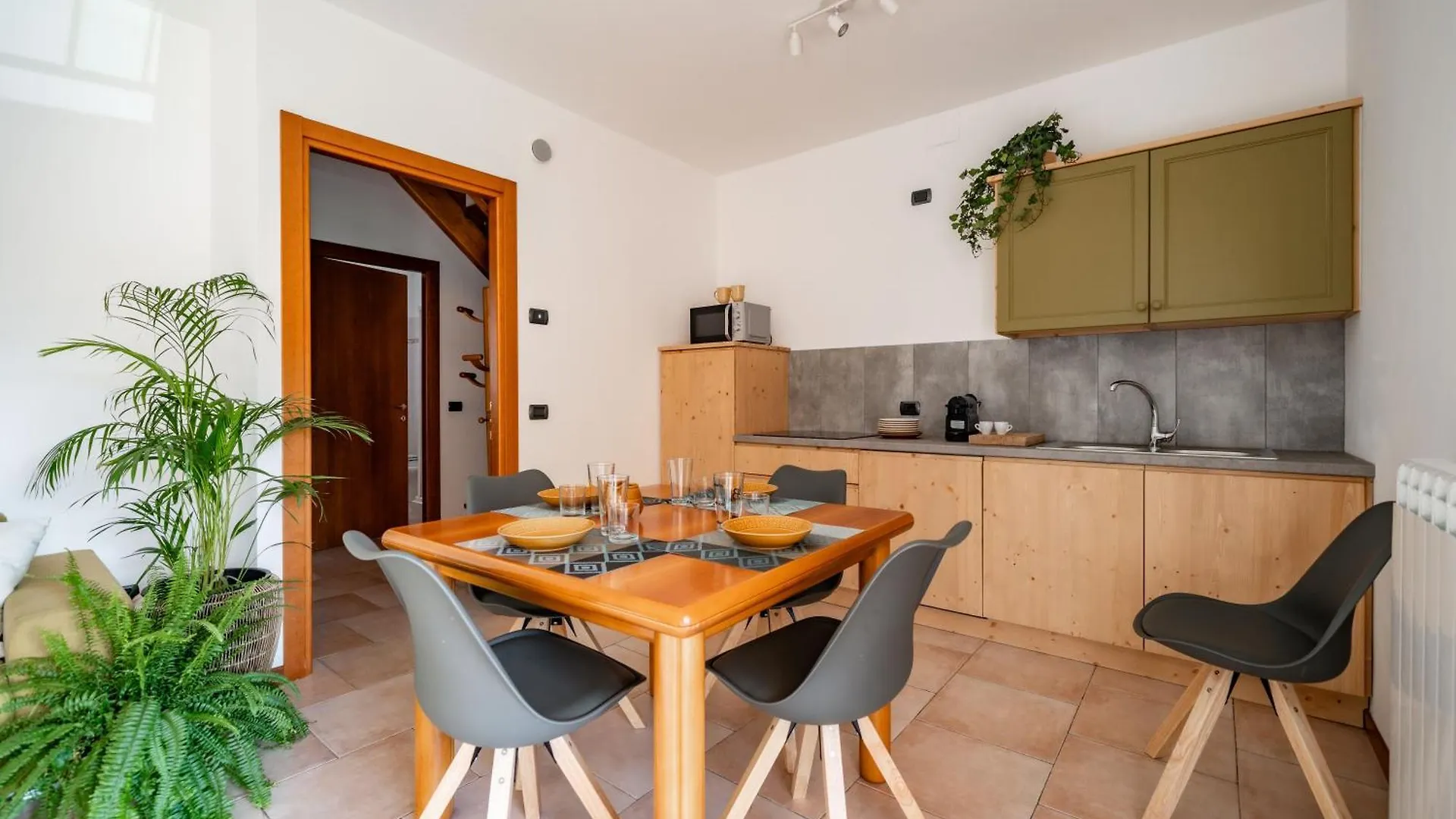 Apartment Villa Golden Lake 2 - Just Few Steps From The Lake Dervio